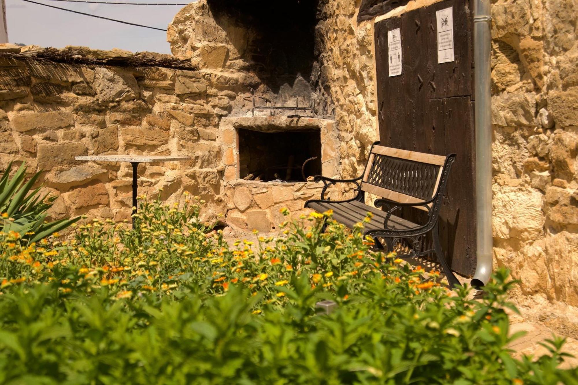 El Cau Dels Somnis Guest House La Cuevarruz Exterior photo